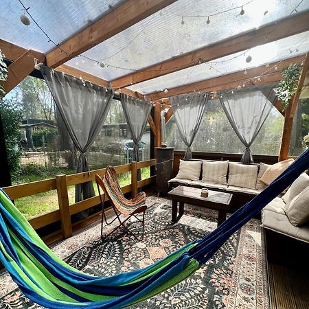 Cosy Chalet Veluwe With A Spacious Garden And Veranda Doornspijk Екстериор снимка