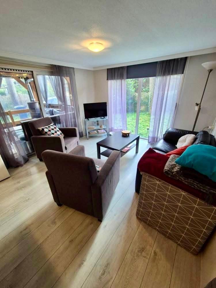 Cosy Chalet Veluwe With A Spacious Garden And Veranda Doornspijk Екстериор снимка